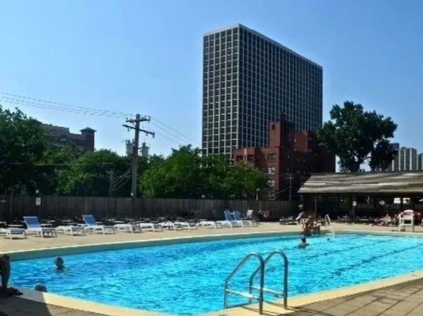 4250 N Marine Dr, Chicago, IL