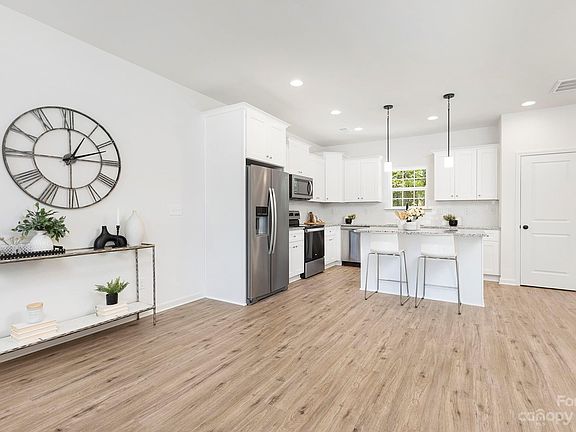 5th image of 13205 Circle Dr