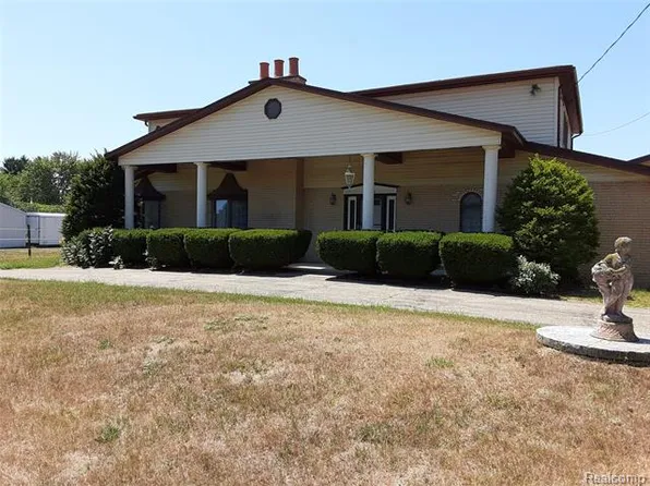 59539 Romeo Plank Rd, Ray, MI 48096