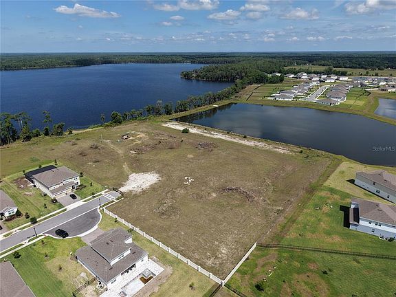 3rd image of Lake Pickett Rd