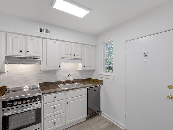 5th image of 31 Faris Cir