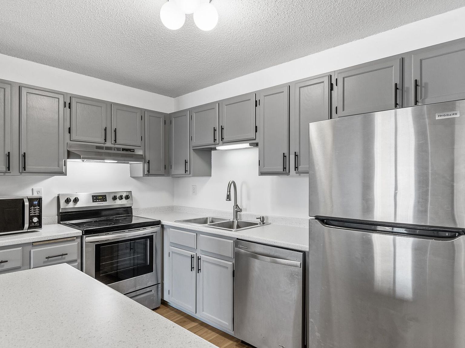 66 9th St Unit 1712, Saint Paul, MN 55101 | Zillow