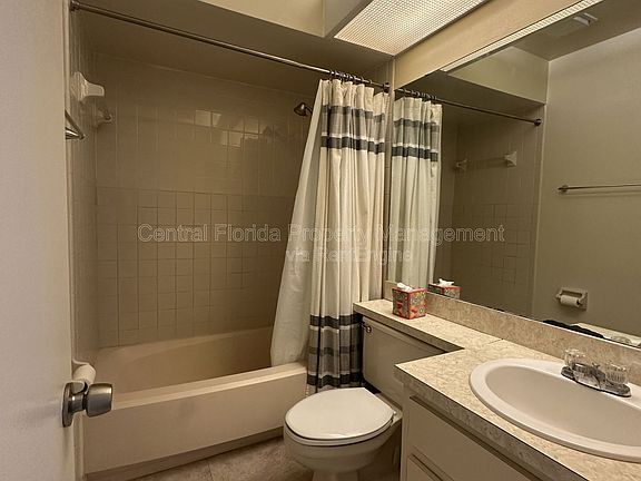 5th image of 2709 Shadybranch Dr #1
