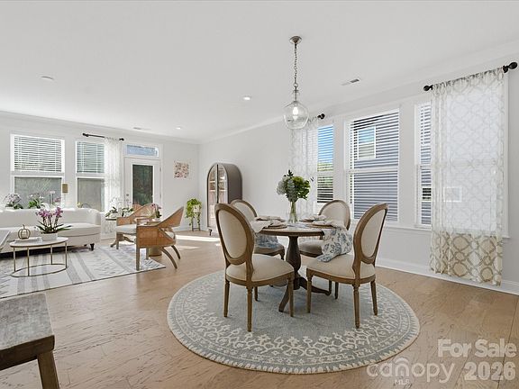 5th image of 2045 Suttonview Rd