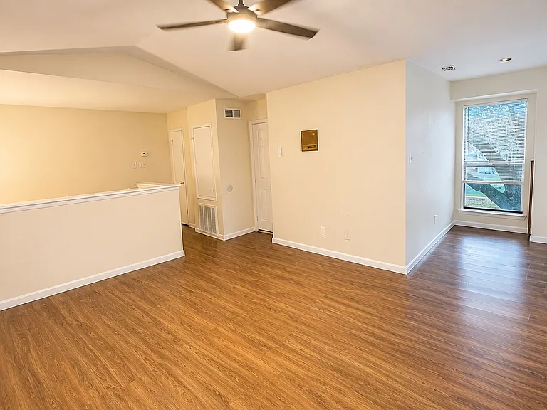 6633 W Airport Blvd #2 — Photo 10