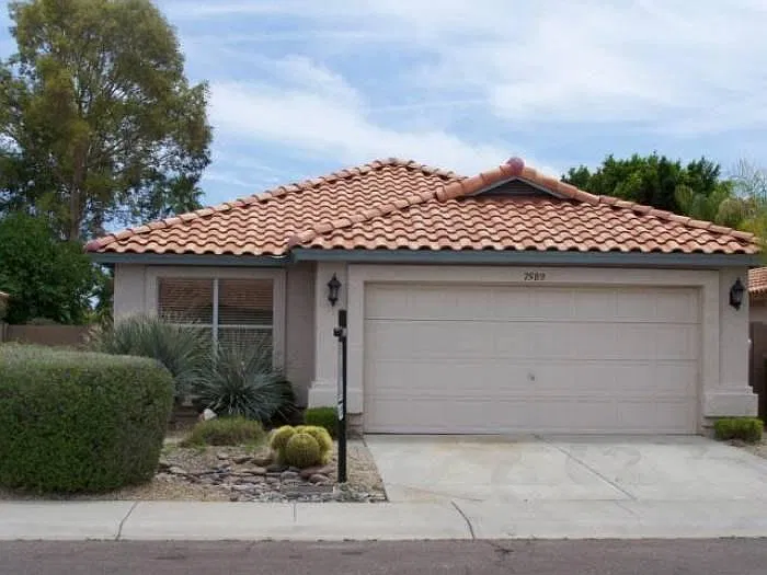 7589 W Kerry Ln