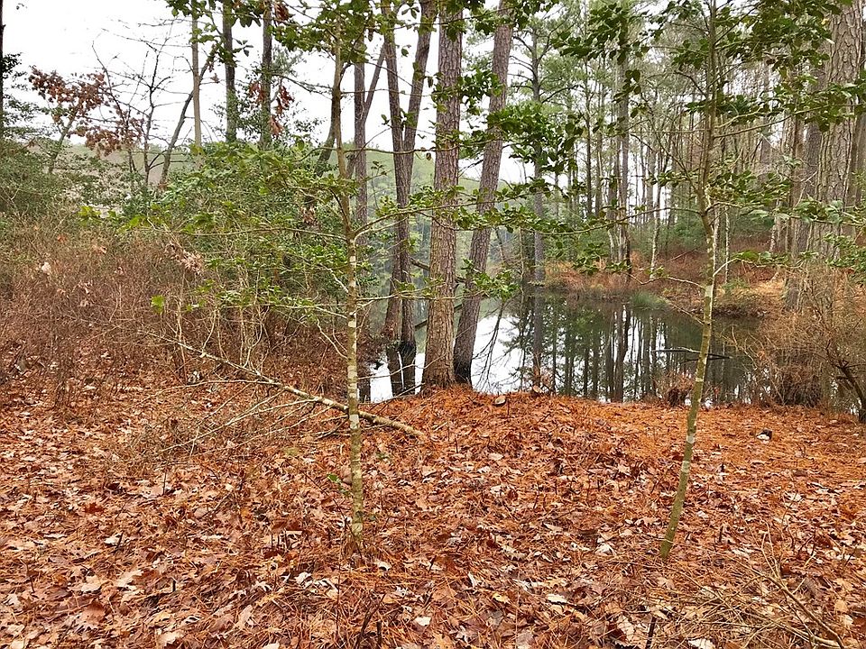 2nd image of 303 Greenwood Beach Rd