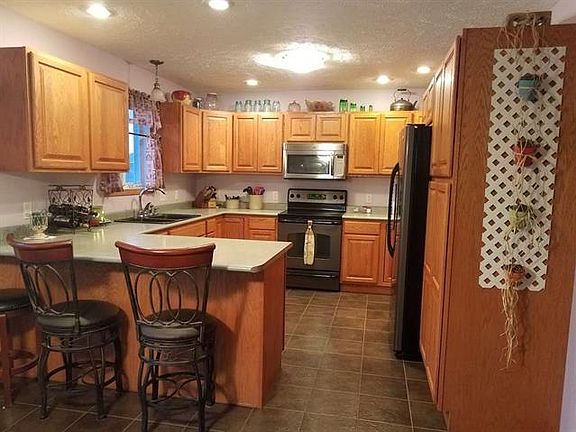 3rd image of 4240 Sequoia Dr