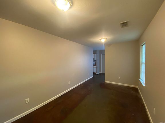2nd image of 3619 Sycamore St