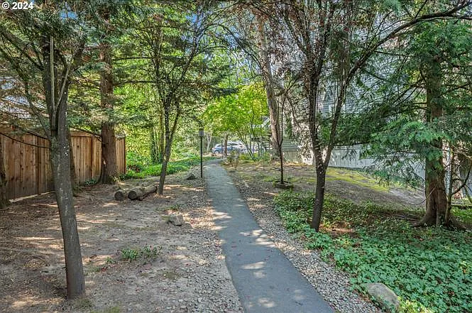 4640 Lower Dr — Photo 10