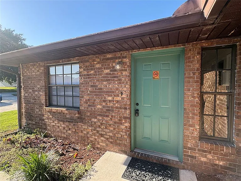 3122 Julia Ct — Photo 6