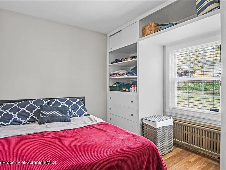 131 Arnold Ave — Photo 11