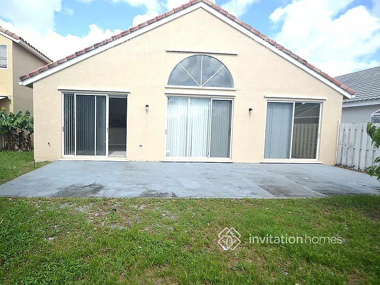 7704 Thornlee Dr — Photo 13