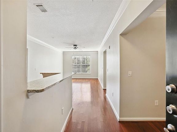 3rd image of 10 Perimeter Summit Blvd NE APT 3206