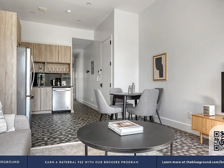 527 Dean St #4L — Photo 3