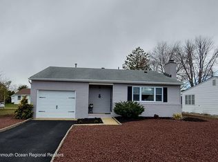 10 Bolingbroke Dr, Toms River, NJ 08757