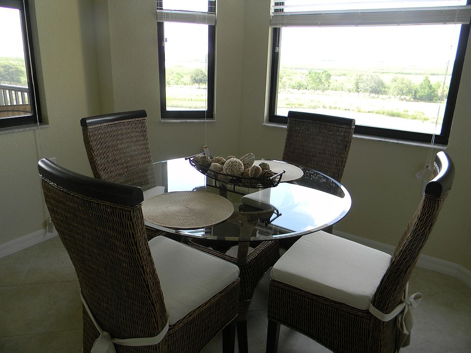 Btealfast nook