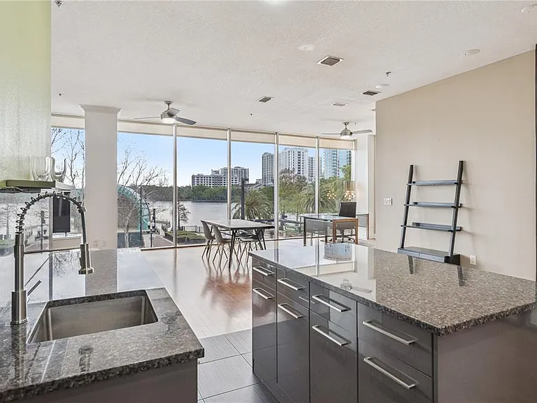 151 E Washington St #3B — Photo 13