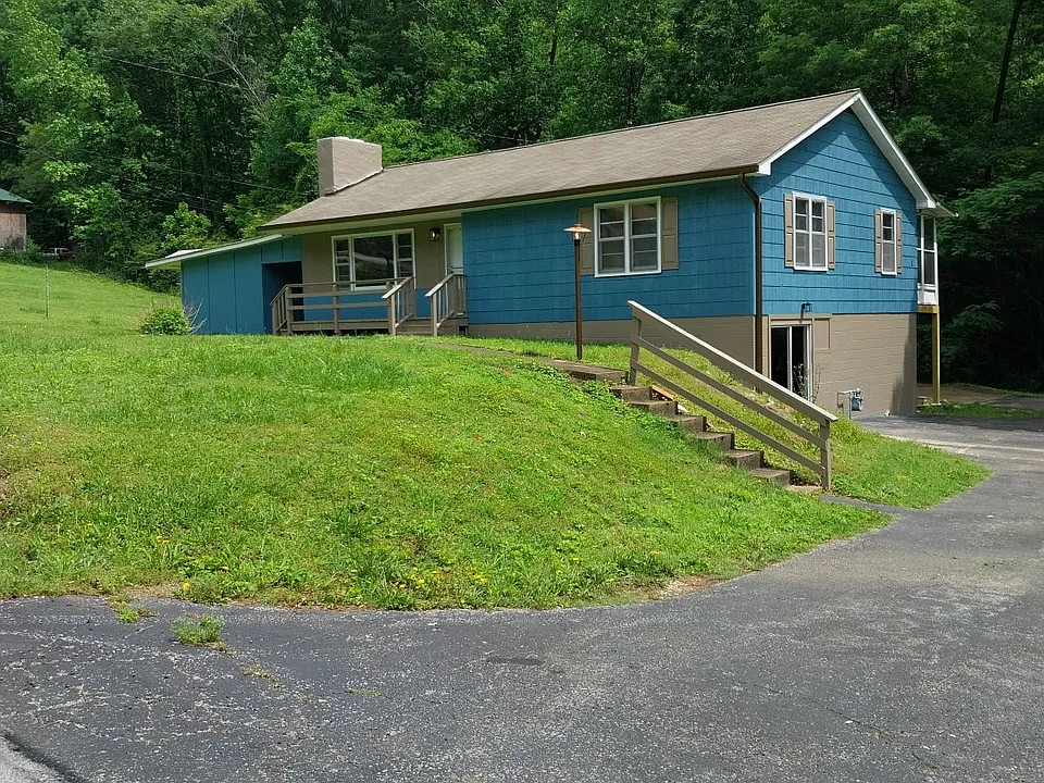129 Mountain Rd