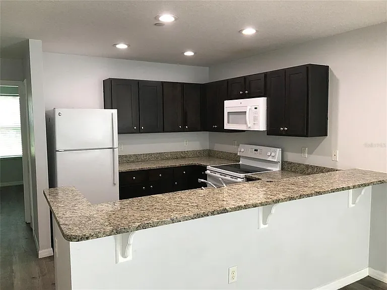 284 Gardner Ln #A — Photo 8