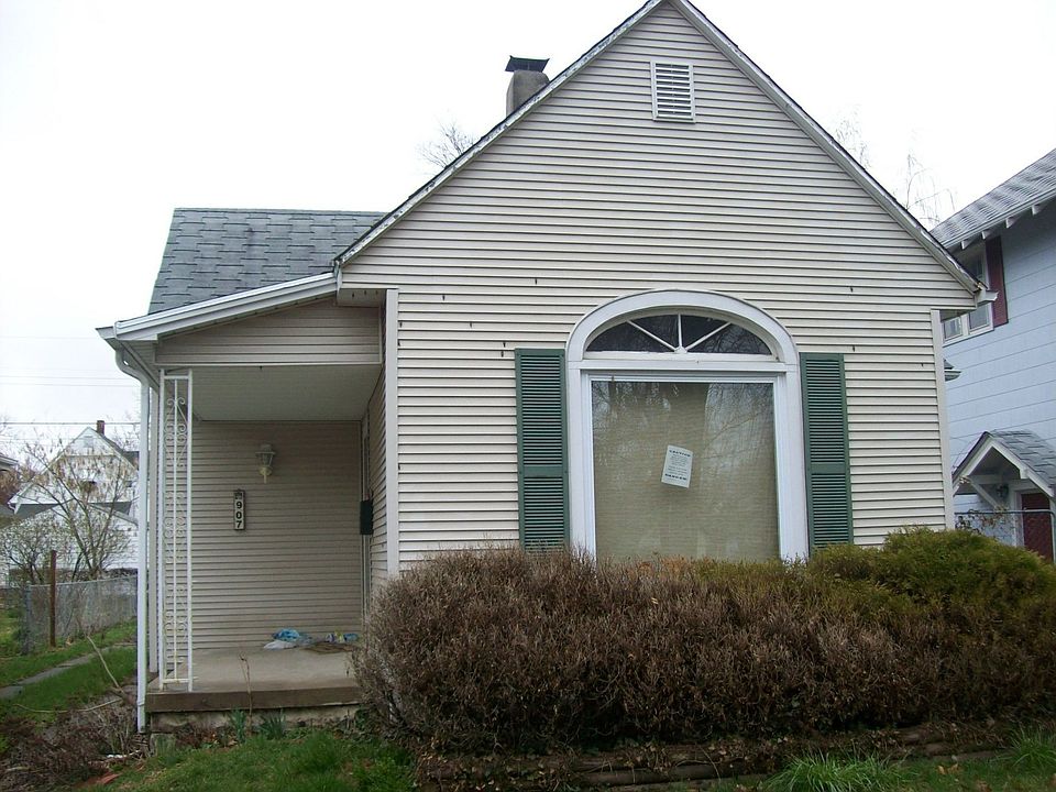 1st image of 907 S 19th St