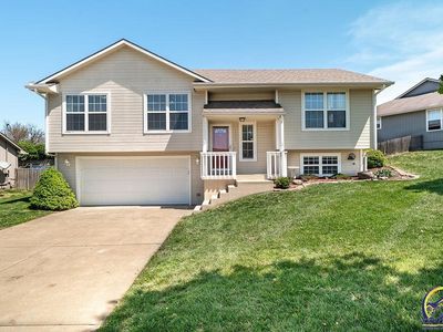 3842 NW Cherry Creek Dr, Topeka, KS, 66618