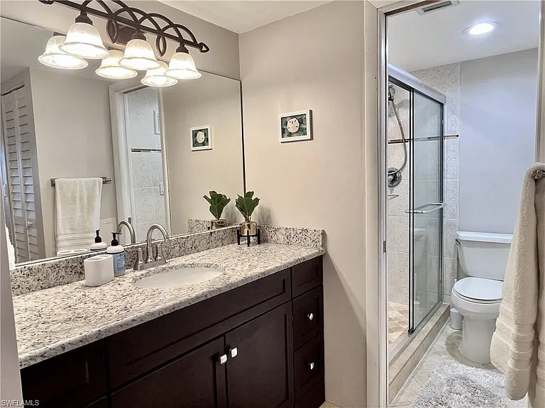 216 Palm Dr #5 — Photo 10