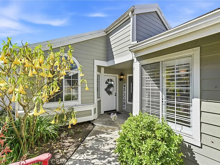 18 Byron Close — Photo 7