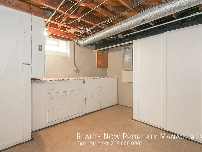 11912 Derby Ave — Photo 22