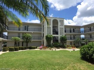 53 High Point Cir W APT 101, Naples, FL 34103