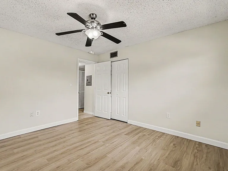 3135 Shady Dell Ln #239 — Photo 6