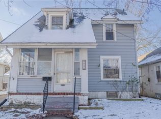 2246 7th St SW, Akron, OH 44314