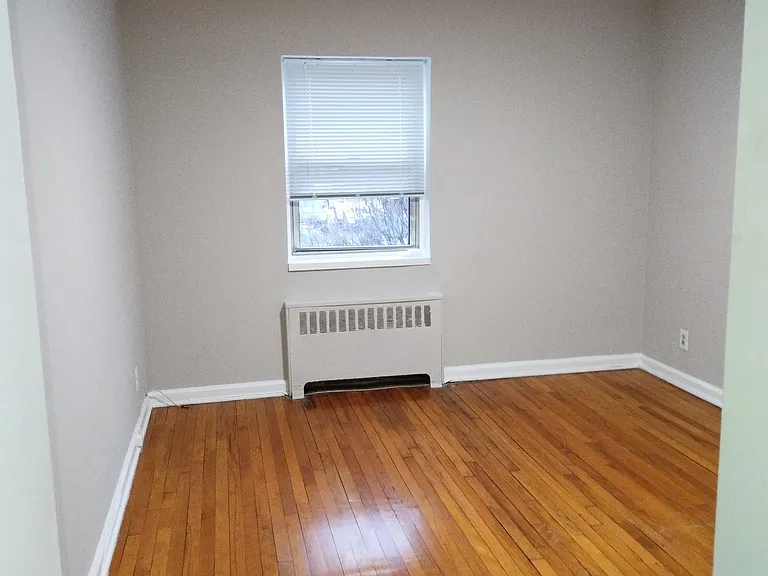 320 S Broadway #P1 — Photo 10
