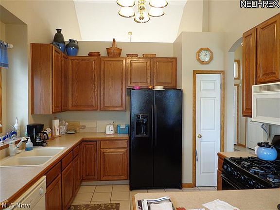 4th image of 15304 Oak Hollow Ln