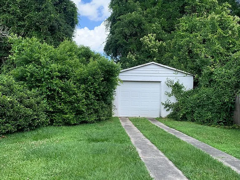 23 Colonial Dr — Photo 13