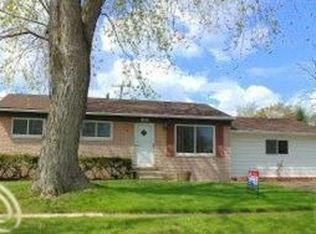 21609 Albion Ave, Farmington Hills, MI 48336