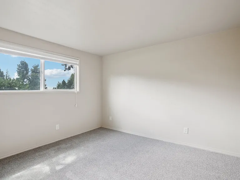 Knoll West Apartments — Photo 10