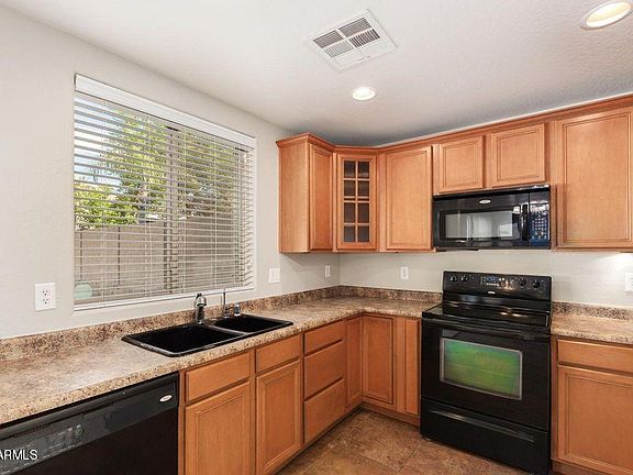 5th image of 2352 W Barwick Dr