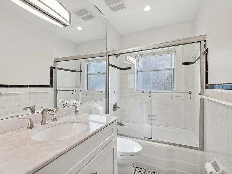 2325 Pine Grove Dr NW — Photo 7