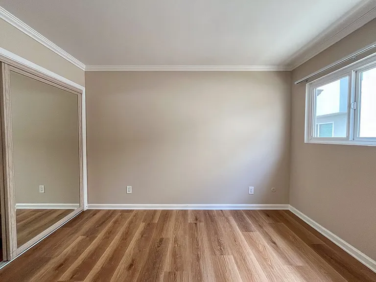 221 Sheldon St — Photo 19