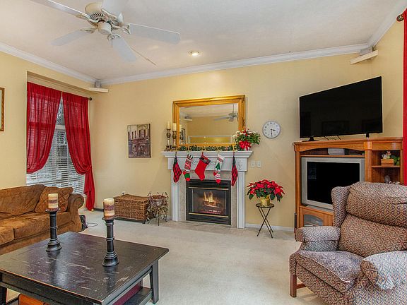 4th image of 5724 Dix Dr NE
