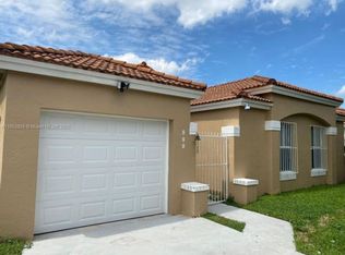 880 NW 123rd Ct, Miami, FL 33182