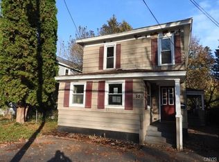 52 Downer St, Baldwinsville, NY 13027