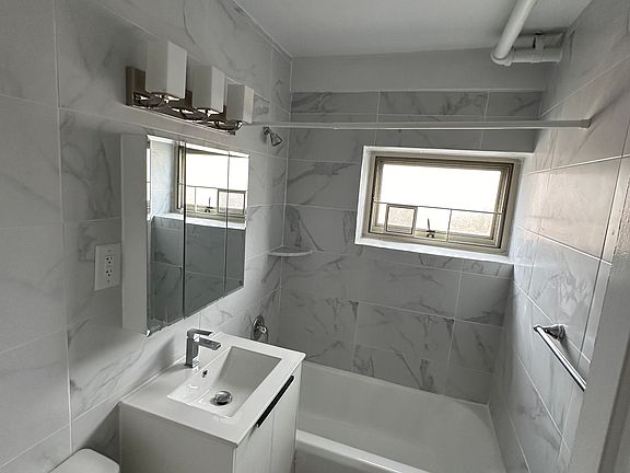 5th image of 61-33 186th St #13