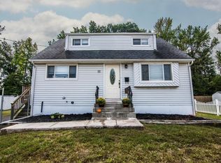 32 Nevada Dr, Hazlet, NJ 07730
