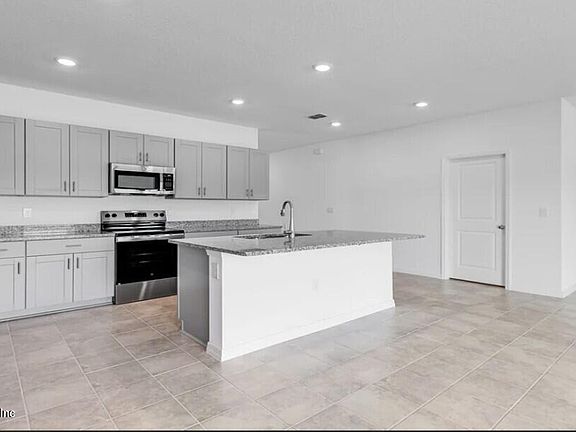 4th image of 8124 ARCHIBALD Terrace