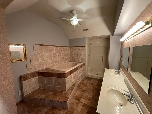 1227 S Wake Rd — Photo 7
