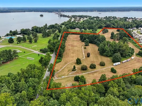 1100 Jordan Point Rd, North Prince George, VA 23860