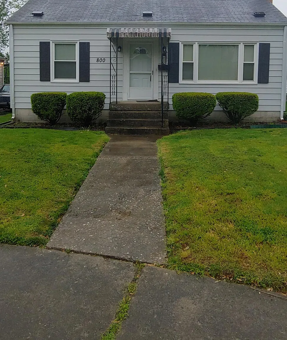 800 Lynn Rd — Photo 1