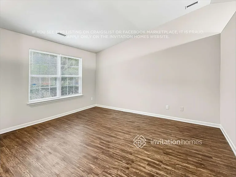3940 Laurel Glen Dr — Photo 4